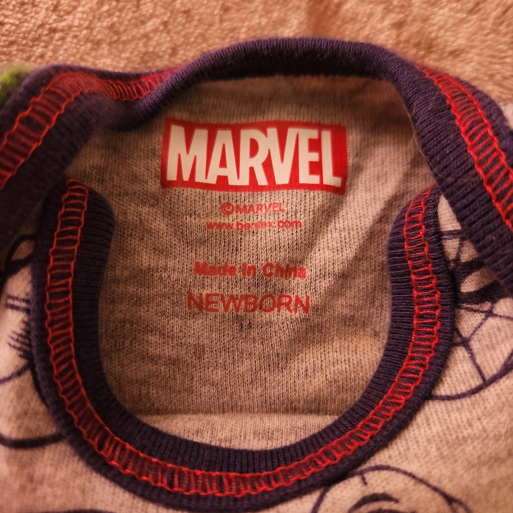 ๐ 3/$10 3 Newborn Baby Superhero Onesies โ Spiderman, Batman, Marvel - Picture 9 of 10
